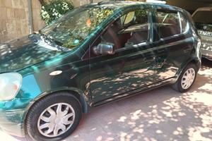Toyota Yaris 1.0i 16V cat 5 porte Sol