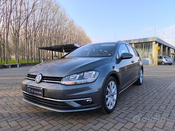 Volkswagen Golf Variant 2.0 TDI Executive BlueMoti