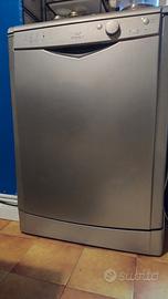 lavastoviglie Indesit 