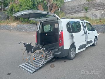 Citroen Berlingo Pianale ribassato con rampa disab