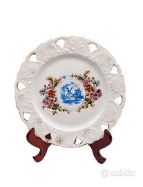 PIATTO PORCELLANA TRAFORATA STILE LIBERTY,  XX