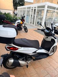 Piaggio Beverly 300 i.e.