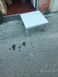 tavolino,mobiletto, porta oggetti oppure vasiere