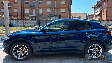 Alfa Romeo Stelvio 2018 2.2 t Executive Q4 210cv a