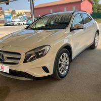 MERCEDES-BENZ GLA 200d EXECUTIVE Da €245 al mese –
