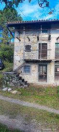 Rustico in pietra a Valle di Soffumbergo