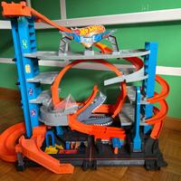 Pista hot weekend garage ultimate