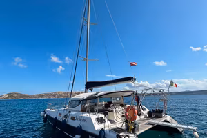 catamarano Aventura 36 open