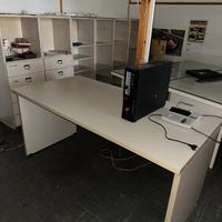 Scrivania ufficio