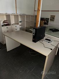 Scrivania ufficio