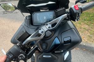 Yamaha t max 560