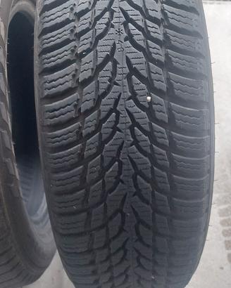 Gomme invernali Nokian 175/65 R 15 84T