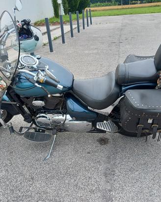 moto custom susuki vl del 2004