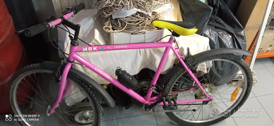 Bicicletta poco usata 18 velocità Shimano 26"