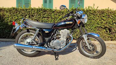 Yamaha SR 400 - Icona Retrò