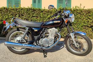 Yamaha SR 400 - Icona Retrò