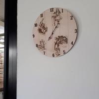 Orologio in legno personalizzabile