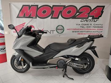 Kymco AK 550