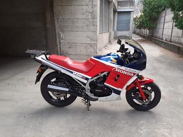 Honda VF 500 - 1987