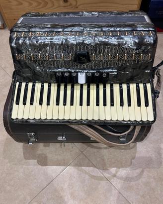 Fisarmonica BAILE vintage anni ’70’ con 120 bassi