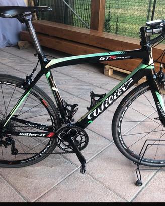 Bici da cosra wilier triestina in carbonio