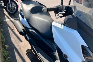 Yamaha X-Max 125 - 2017