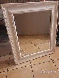 Specchio con cornice artigianale in legno 70x80cm