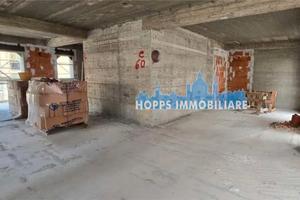 5 vani nuova costruzione con terrazzo: via umberto