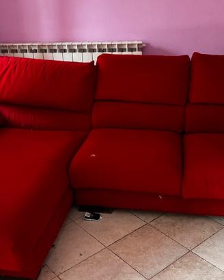 Divano angolare rosso con chaise longue – 5 posti