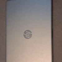 Laptop HP in garanzia.