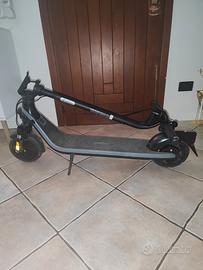 Monopattino elettrico Ninebot 