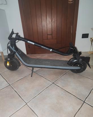 Monopattino elettrico Ninebot 