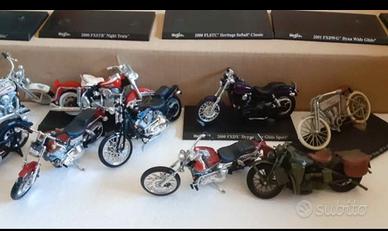 24 modellini Harley Davidson 