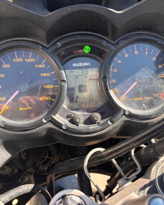Suzuki V-Strom 650