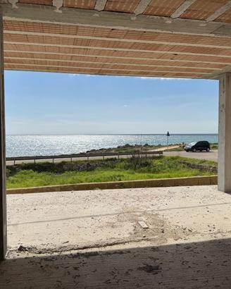 Villa a Rustico fronte mare