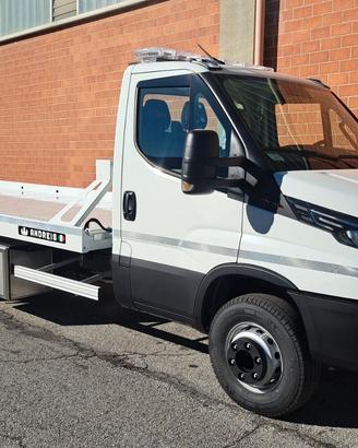 Carro attrezzi Iveco Daily 70C18 pianale e forca g