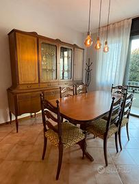 Elegante set da pranzo: credenza, tavolo e 6 sedie