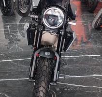 Husqvarna Svartpilen 801 - 2024