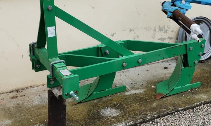 Aratro bivomere fisso trattore 30cv