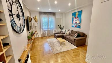 Appartamento a Napoli Via Coriolano 4 locali