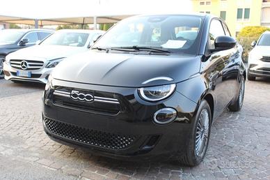 FIAT 500 Berlina Hybrid Icon NEOPATENTATI - NO B