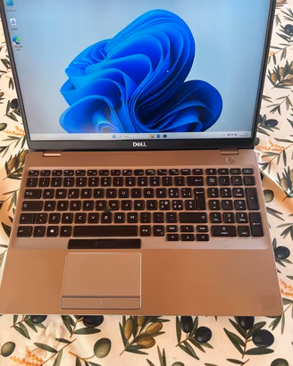 Notebook Dell,  i7,  ram  16 gb, ssd 512 fb