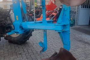 ARATRO PER TRATTORE