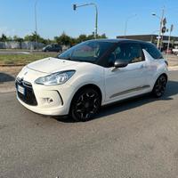 Ds DS3 3 1.2 VTi 82 Just Black