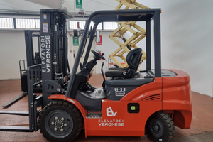 Carrello elevatore 3.5T batteria litio NUOVO