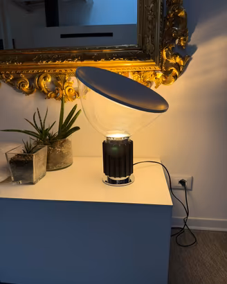 Lampada Taccia small nera - imitazione Flos