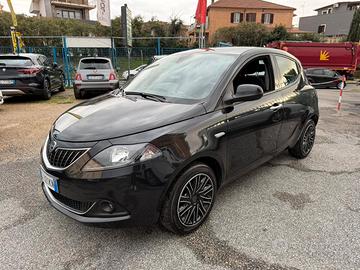 Lancia Ypsilon Hybrid 1.0 **SENSORI POSTERIORI**