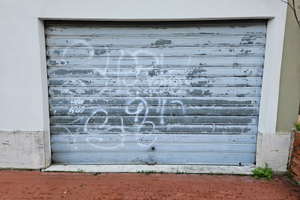 Garage, box posto per auto e moto - AFFITTATO