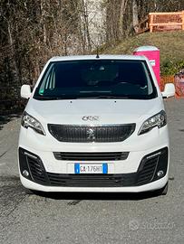 Peugeot Traveller allestito Camper