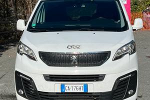 Peugeot Traveller allestito Camper